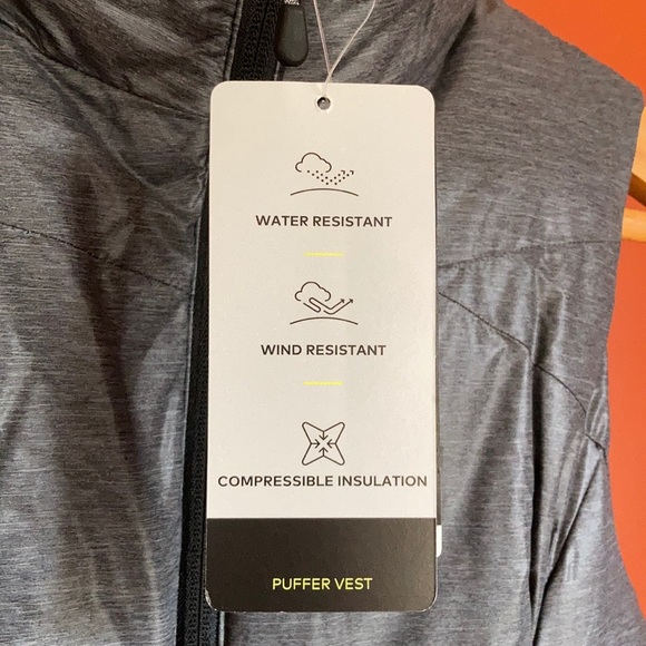 NWT Champion Puffer Vest - Picture 9 of 12